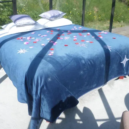 Nuits D'y Cimes : Nuit Insolite Bulle, *